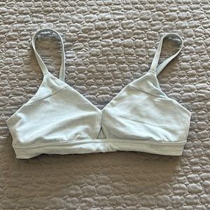 Size small alo yoga sports bra